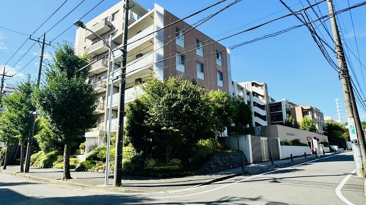 ドレッセ青葉台プレエスタ