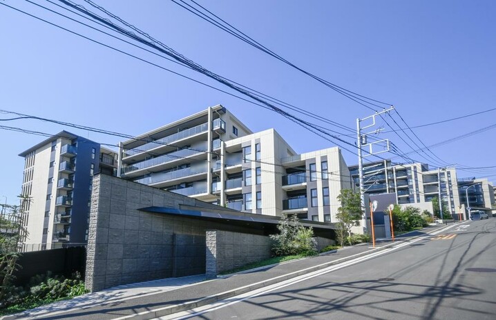 レーベン横浜山手 ＯＮＥ ＷＡＲＤ ＣＯＵＲＴ
