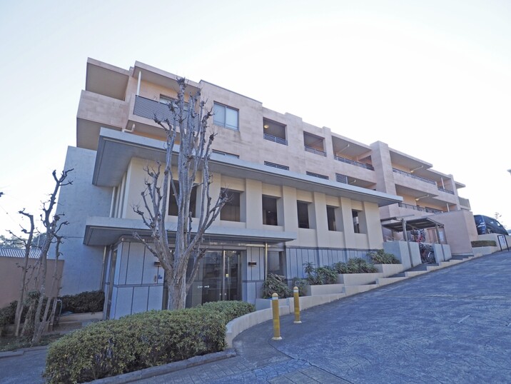 ハウス・オン・ザ・ヒル ルネ市川