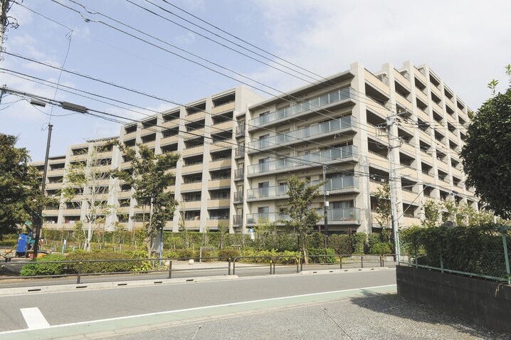グローブスクエア