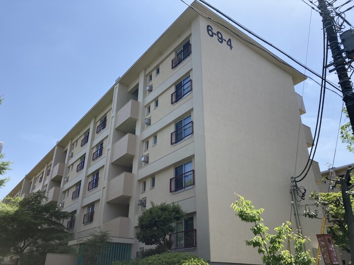 鶴川６丁目団地９－４号棟