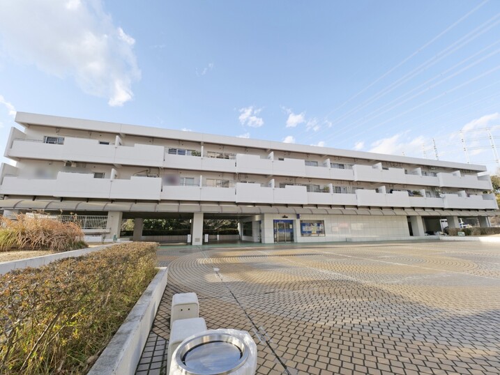 新ゆりグリーンタウンポプラ街区３号棟