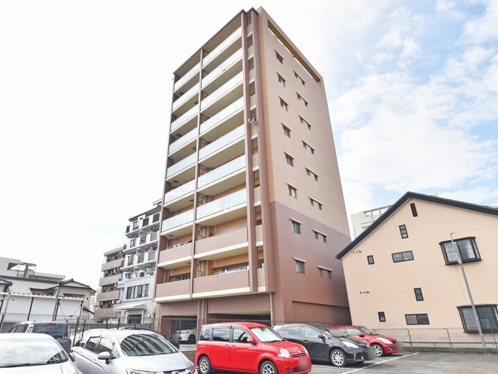 プレサンス ロジェ 桜山汐路