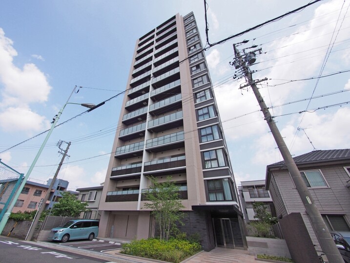 プレイズ金山