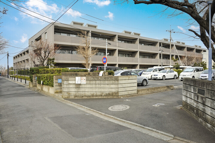 グランウェリス哲学堂公園