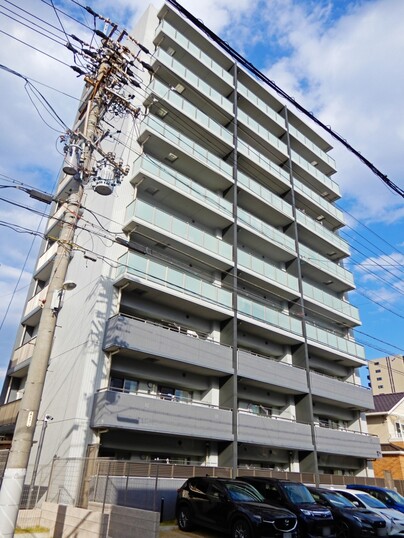 ファミリアーレ岩塚