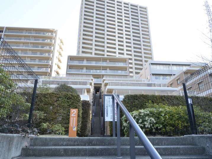 ローレルスクエア南大沢２番館