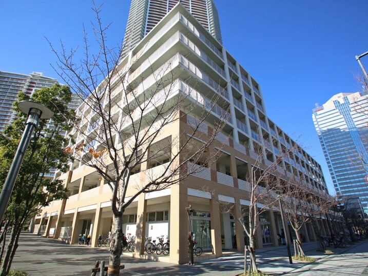 ＵＲＢＡＮ ＤＯＣＫ ＰＡＲＫ ＣＩＴＹ ＴＯＹＯＳＵ ＣＯＵＲＴ－Ｃ
