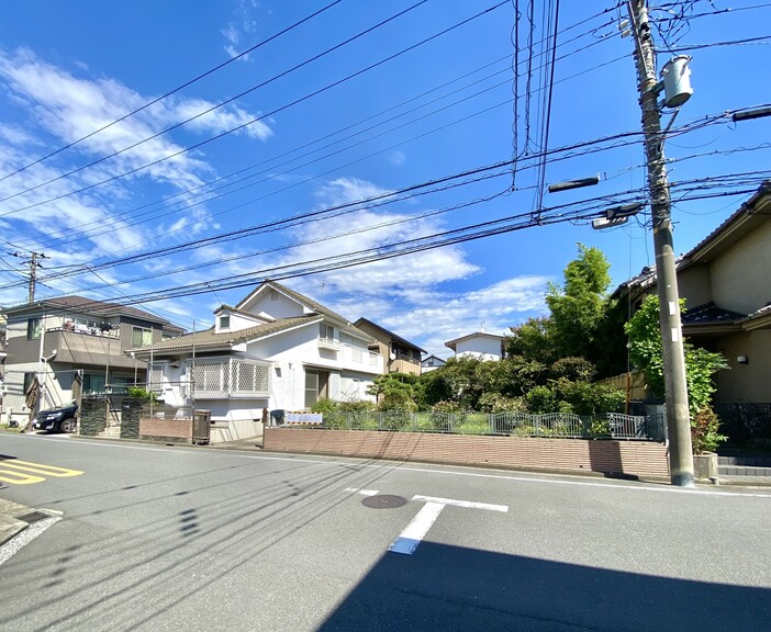 『NEW　BUILD　SERIES　新吉田東プロジェクト』閑静な低層住宅エリア。2階建3区画分譲地(現地写真)