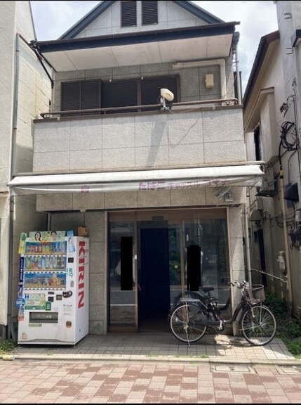 東京都板橋区板橋３丁目(自動販売機・自転車は撤去します)