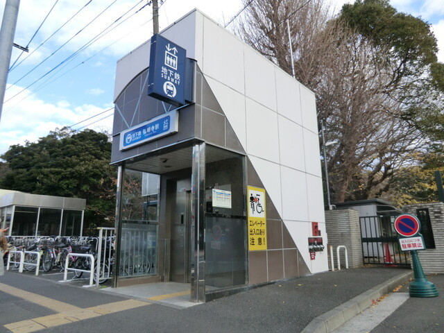 神奈川県横浜市磯子区岡村２丁目(横浜市営地下鉄ブルーライン「弘明寺」駅バス９分「天神前」停徒歩４分)