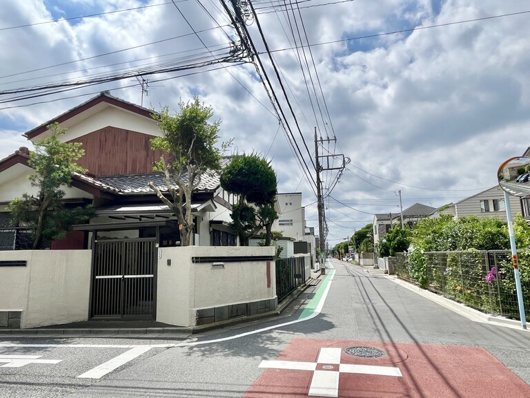 東京都杉並区浜田山４丁目(前面道路)