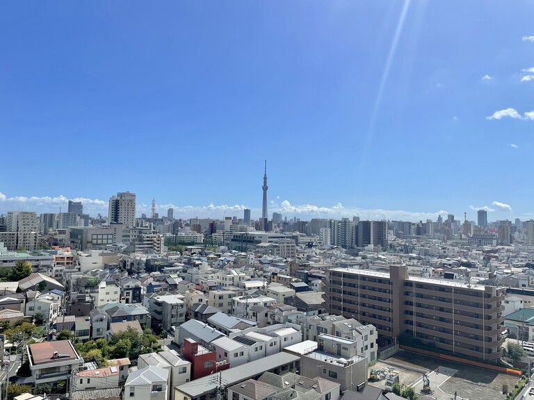 サンパティエ東京(バルコニーからの眺望…スカイツリーが望めます)