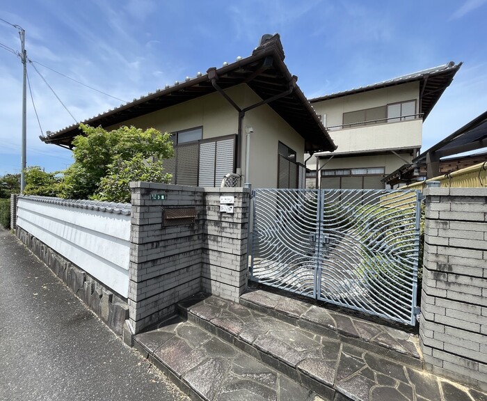 福岡県糟屋郡新宮町下府３丁目(現地外観写真1991年10月築の7LD・Kの戸建です。新築時、ダイワハウス工業施工となっております。)