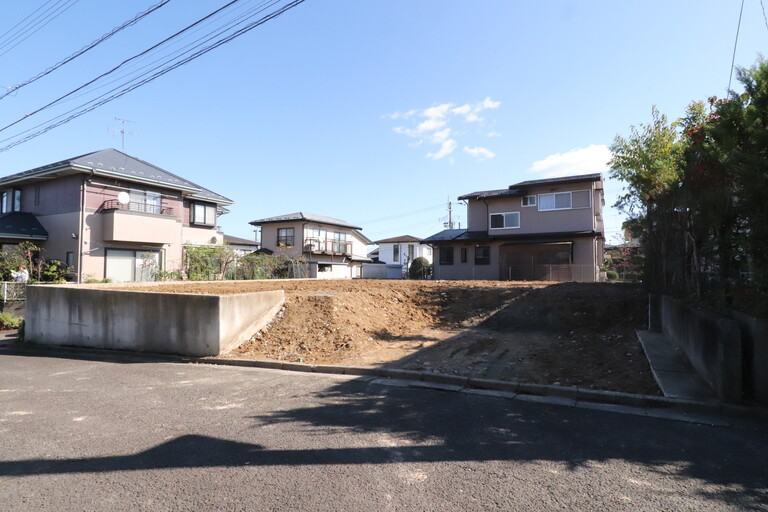 宮城県仙台市泉区加茂５丁目(【西側からの現地写真①】現況更地でのお引渡しです。)