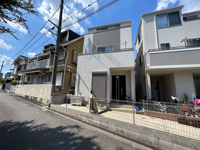 埼玉県さいたま市浦和区上木崎３丁目