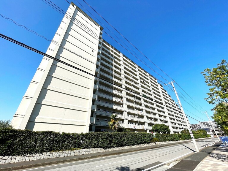 東建検見川マンションＢ棟(建物外観)