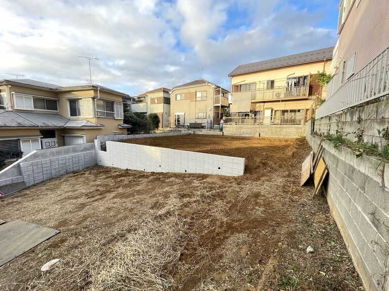 千葉県船橋市三山４丁目(周辺環境とのコラボレーションにより明るく開放的な空間を演出しております。 2024年11月10日)