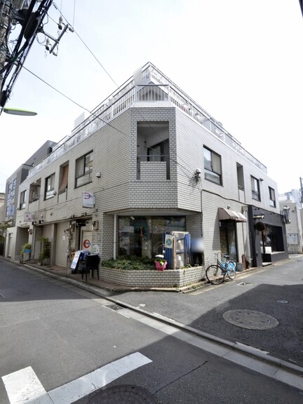 ルナパーク三軒茶屋(外観写真三軒茶屋駅まで徒歩5分の立地)