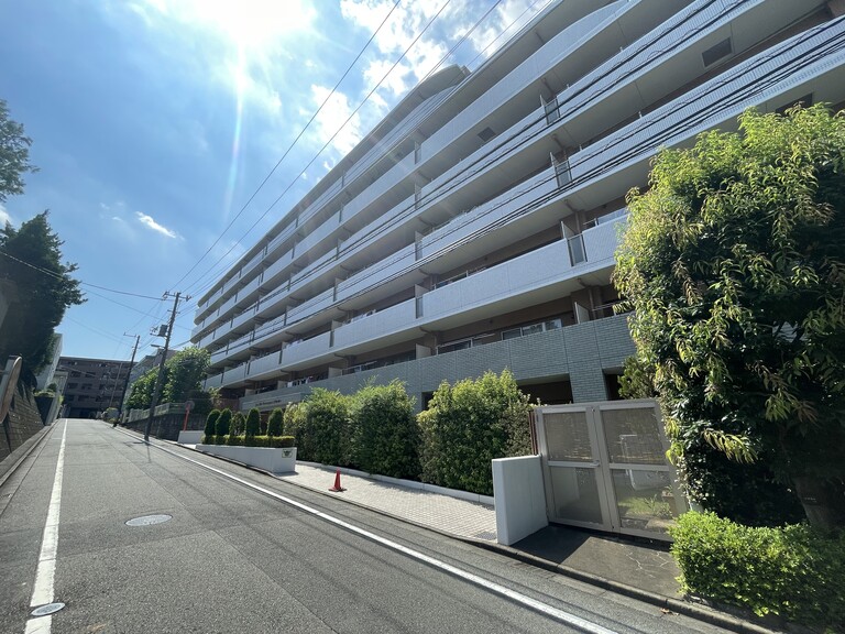 ライオンズヒルズ多摩永山弐番館(外観写真です。)