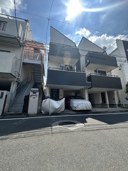 東京都豊島区高松２丁目(外観車庫スペースも完備)