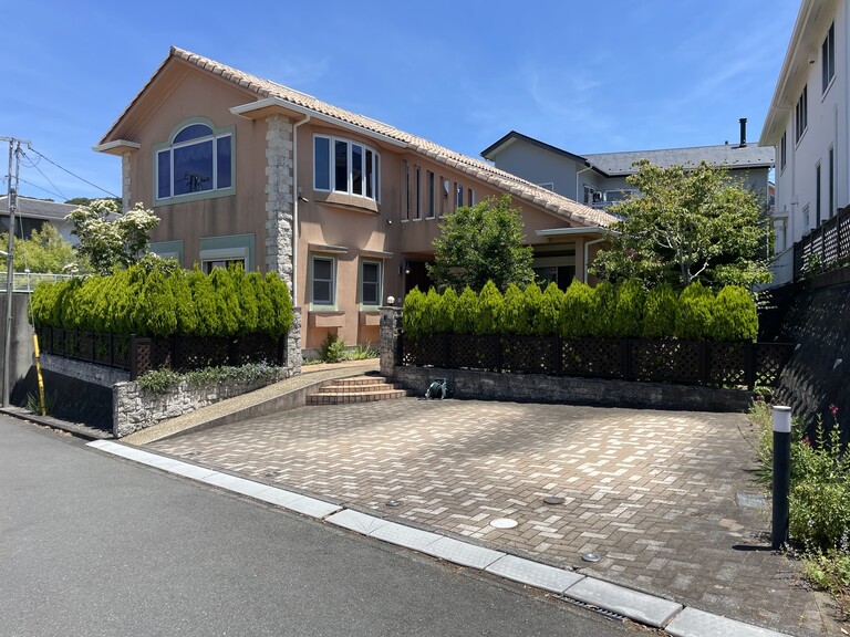 神奈川県三浦郡葉山町一色