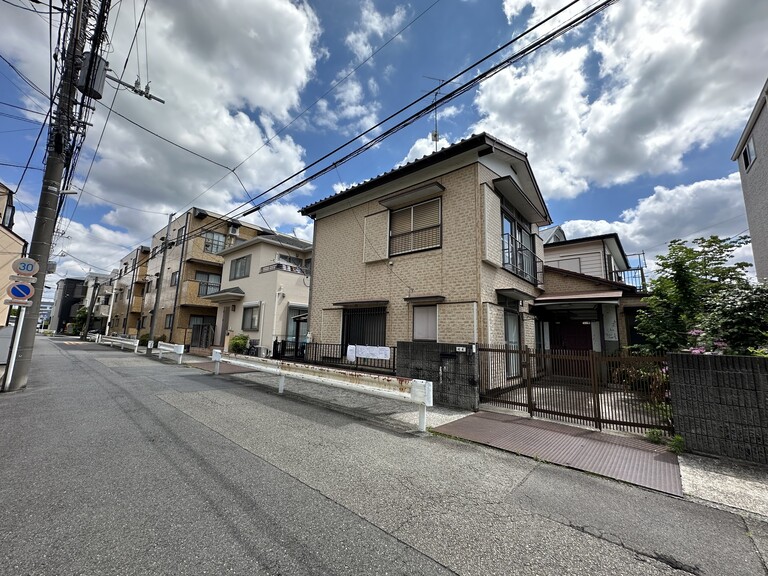 神奈川県川崎市中原区今井西町(建物解体後、更地渡しになります。ガードレール撤去予定。（更地引渡）)