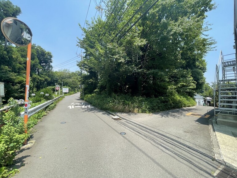 神奈川県横浜市戸塚区汲沢町(現地)