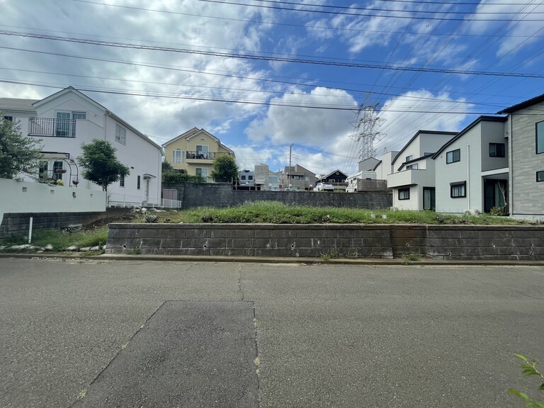 神奈川県横浜市青葉区あざみ野南４丁目(現地写真)