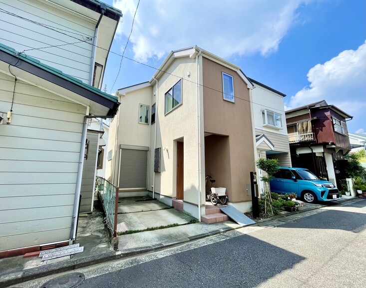 神奈川県横浜市都筑区南山田町(（建物外観）南・北の2方道路で陽当たり・通風良好です！)