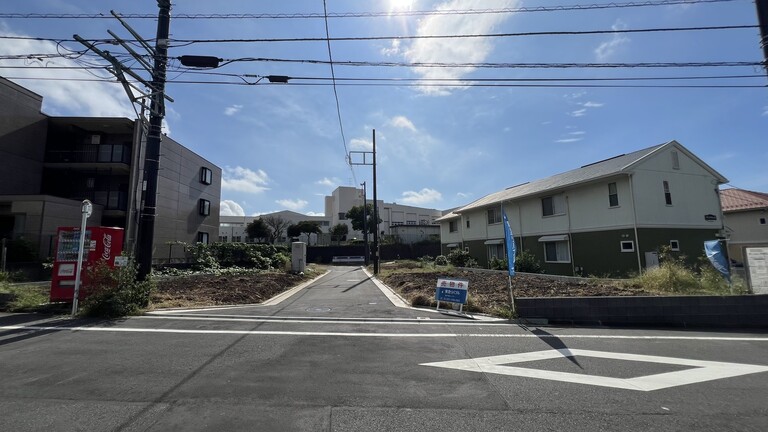 神奈川県横浜市戸塚区秋葉町(現地写真・対象は1号棟 2024年10月7日)