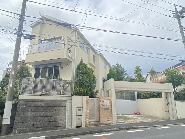 神奈川県横浜市青葉区市ケ尾町