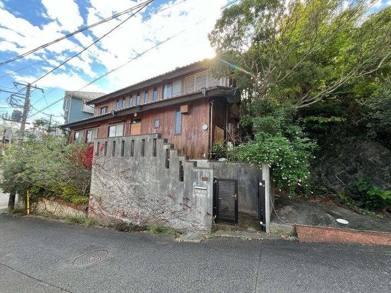 神奈川県三浦郡葉山町堀内