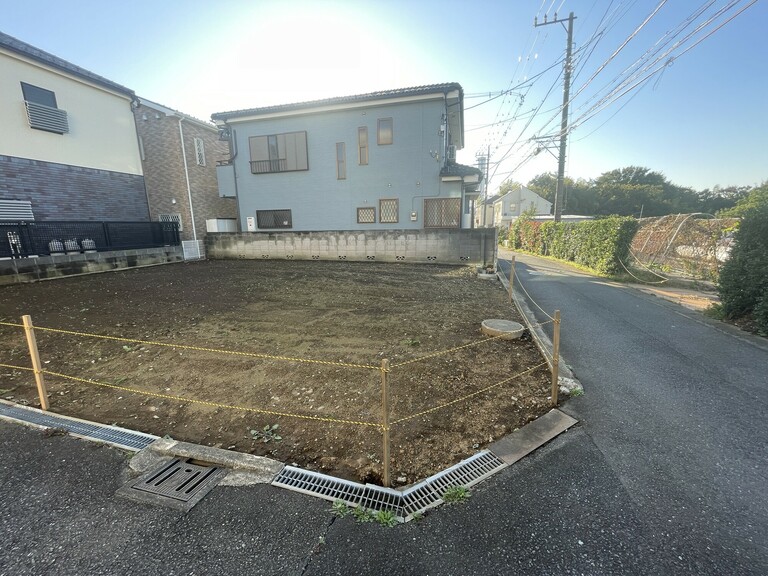 神奈川県川崎市高津区新作３丁目(■全2区画の販売・・・全体の写真。■A区画土地面積：57.58㎡（約17.4坪）■建物参考プランあり・・・詳細は担当までお問合せ下さい。)