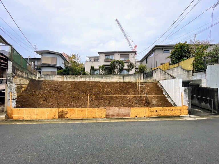 神奈川県川崎市宮前区鷺沼４丁目(現地　更地になりました。)