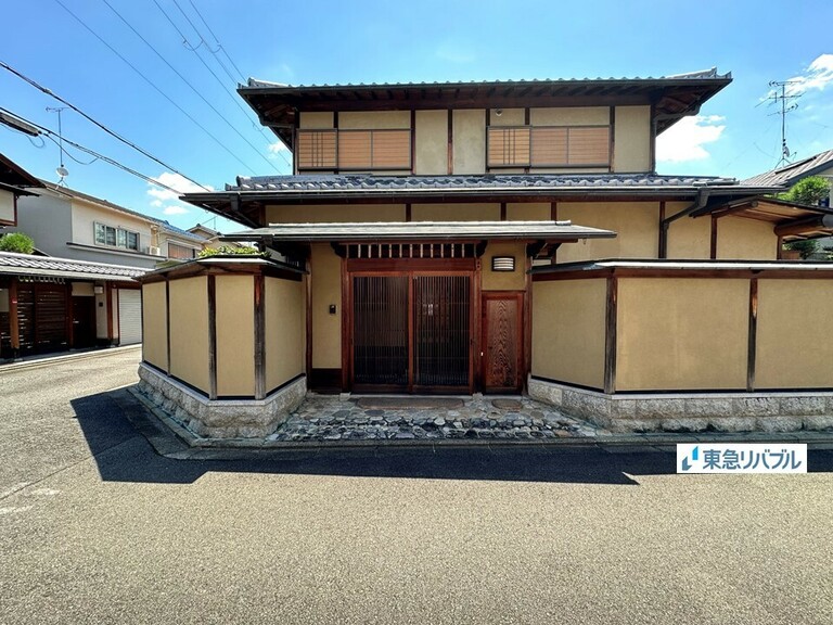 京都府京都市北区小松原北町