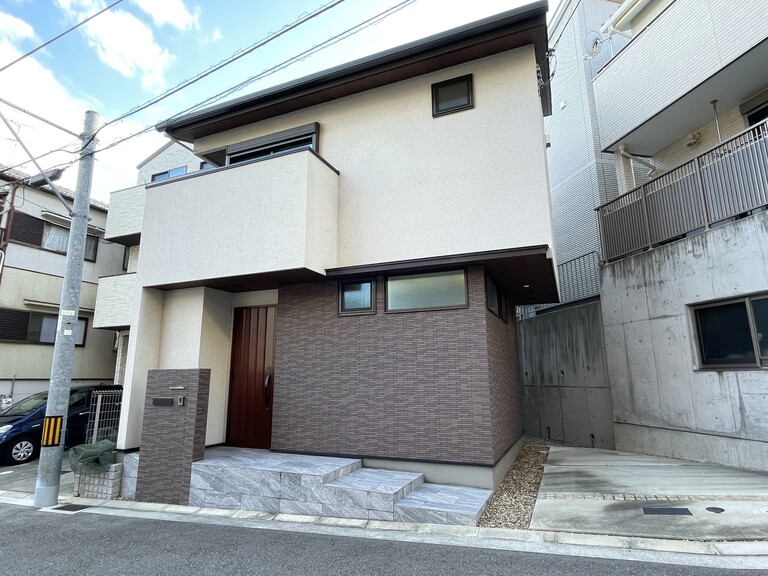 兵庫県西宮市甲陽園本庄町(平成30年建築　住友林業の家)