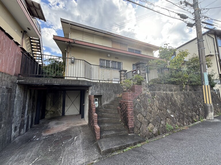 兵庫県西宮市生瀬高台