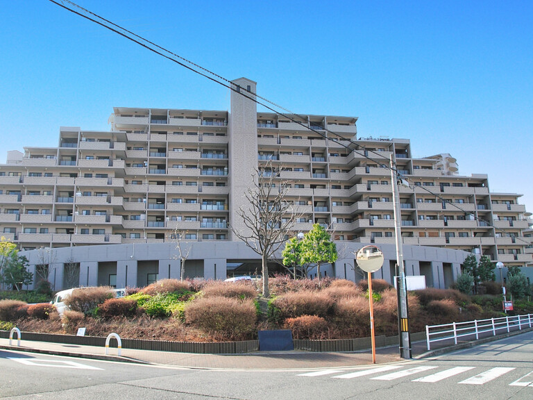 コート甲子園南１番館(建物外観です。)