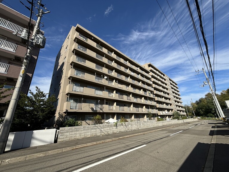 サームもなみ公園五番館