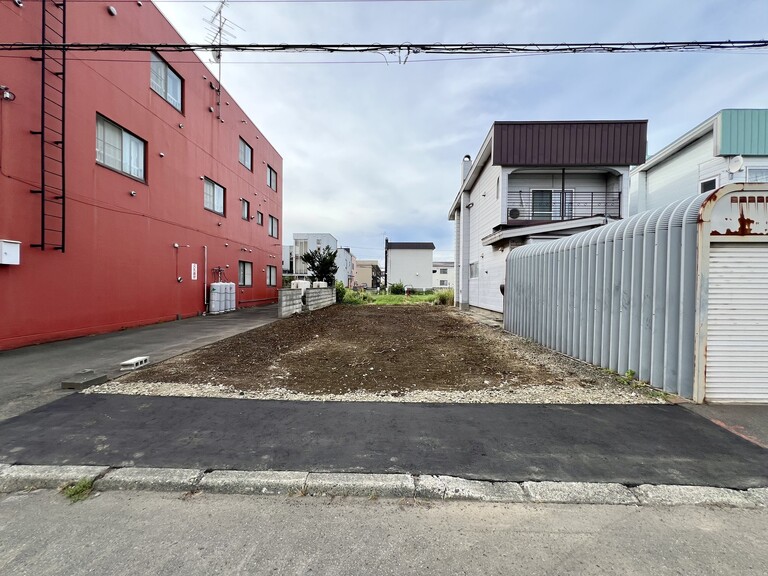 北海道札幌市西区八軒六条西４丁目(現地外観写真)