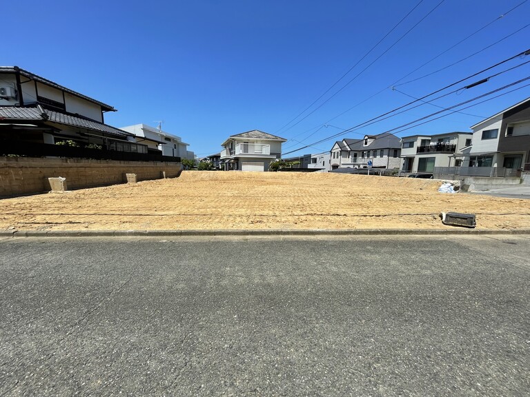 福岡県福岡市東区美和台５丁目(東側から撮影※対象地は向かって左側)