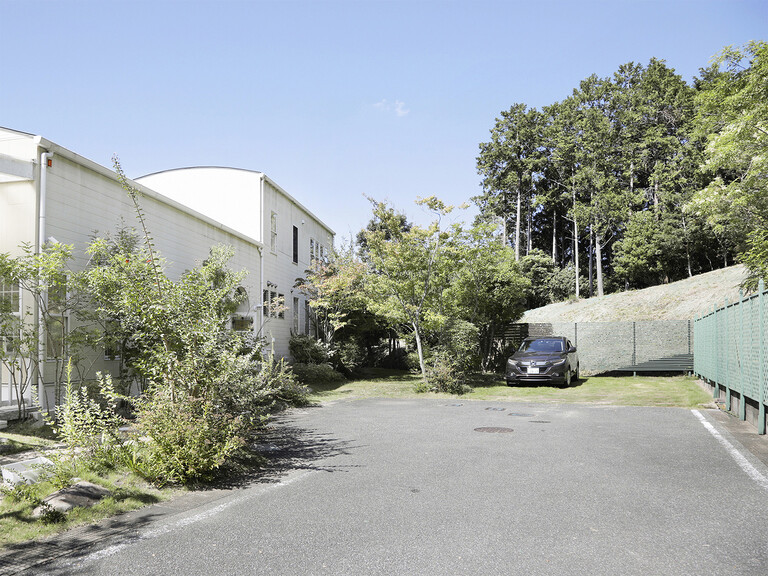 福岡県糟屋郡久山町大字久原(現地外観写真　前面道路は行き止まりになっているため、不特定多数の車が出入りすることはございません。)