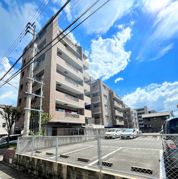 ファーネスト室見駅前(外観)