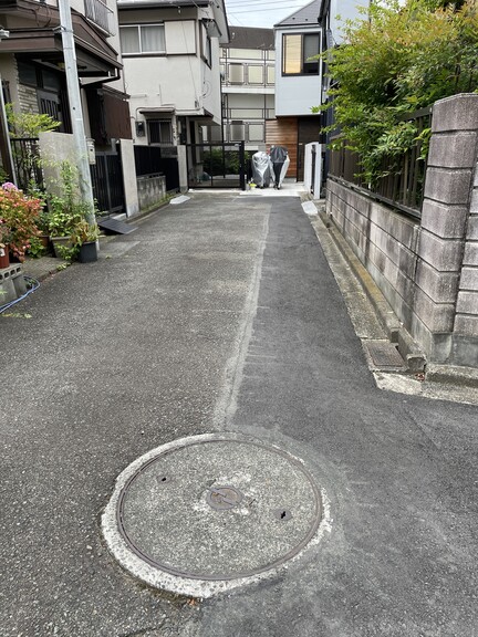 東京都府中市白糸台４丁目(現地写真古家あり（更地渡し）（更地引渡）)