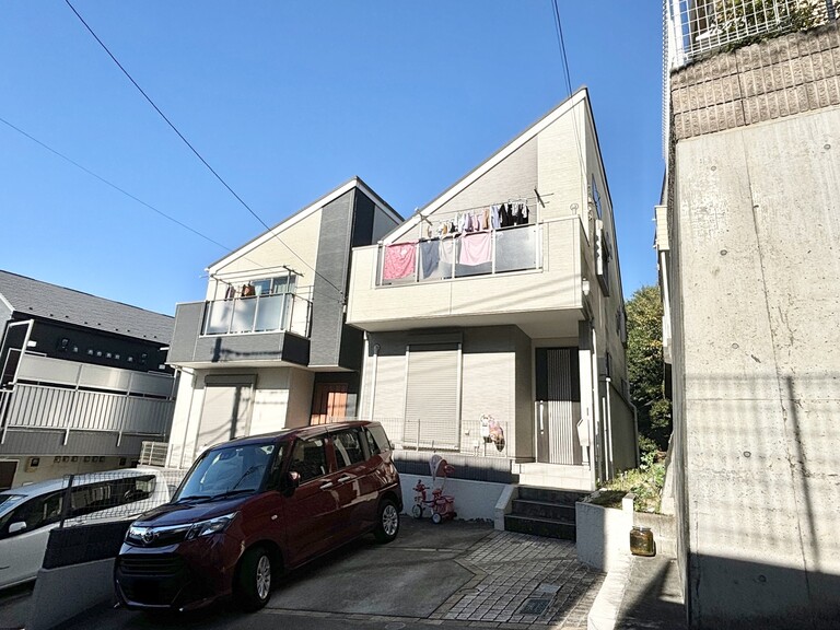 神奈川県横浜市神奈川区三枚町(カースペース2台有)