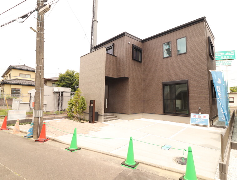 宮城県仙台市若林区若林４丁目(【玄関には雨避けがあり、雨降りでも玄関を汚さずに入れます】)