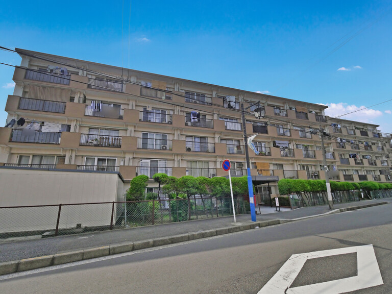 日吉第７コーポ(・日吉本町駅から平坦な立地・歩道も整備されております)
