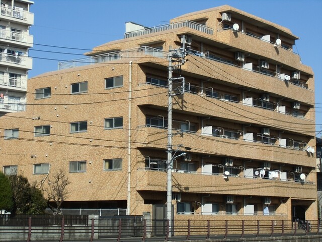 ライオンズマンション久米川(外観)