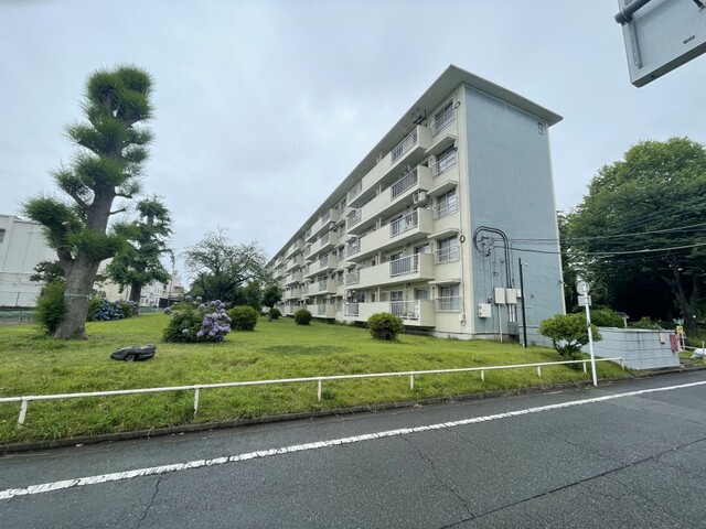 立川柏町団地９号棟(外観)